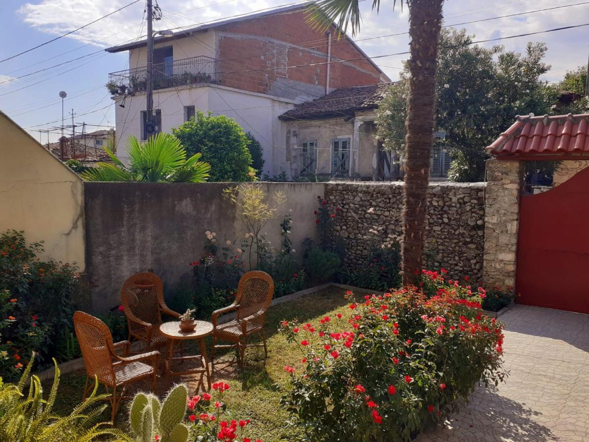 Guest House Zadeja Shkoder Exterior photo
